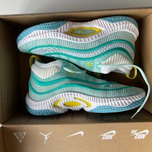 NIKE Cosmic Unity Basketball sneakers